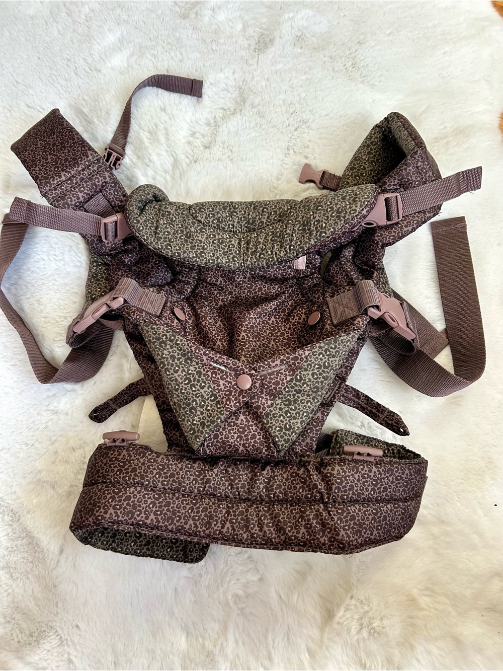Infantino Flip 4-In-1 Carrier in Brown & Black Leopard Print